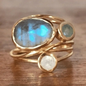 Anel vintage com pedra da lua azul incrustada II