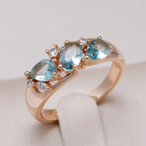 Anel de Ouro com Zircônia Azul