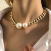 Colar Duplo com Pérolas Elegantes