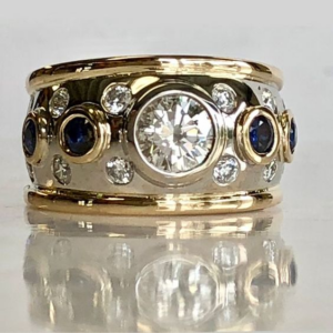 Anel vintage com zircônia incrustada em ouro II