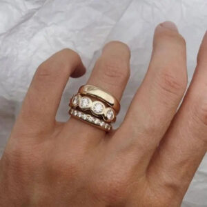 Conjunto de Anéis de Ouro Brilhante Forjados