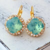 Brincos vintage de jade verde incrustado