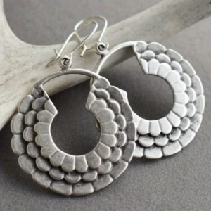Brincos de mandala em camadas vintage