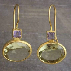 Brincos Vintage em Verde e Ouro