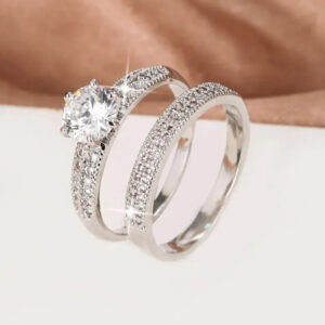 Conjunto de Anéis Prateados com Zircônia para Casal