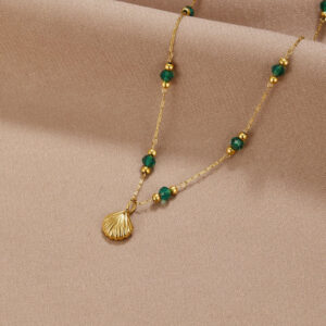 Colar Nerissa com Concha Dourada e Pérola Verde