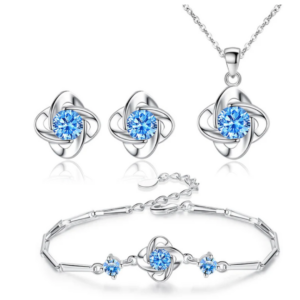 Conjunto Prateado Seren com Nó de Trevo e Laços de Cristal