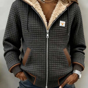 Penelope | Jaqueta Feminina Quilted com Forro de Sherpa e Capuz com Zíper Total
